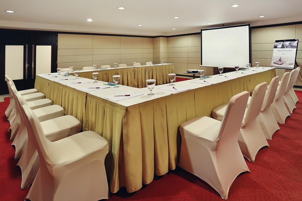 Mercure Pontianak City Center Exterior photo