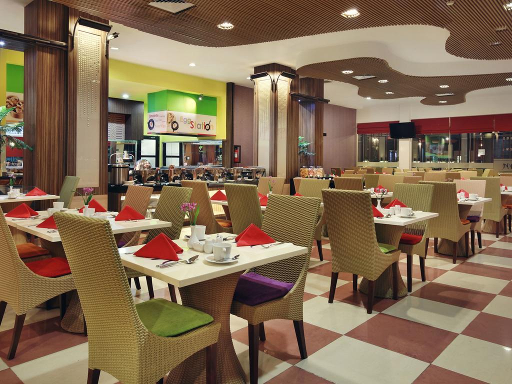 Mercure Pontianak City Center Exterior photo